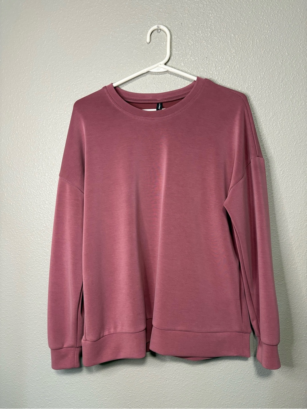 LazyPants Luxe Crewneck Top Women’s Medium Mauve Pink Long Sleeve Soft Stretch